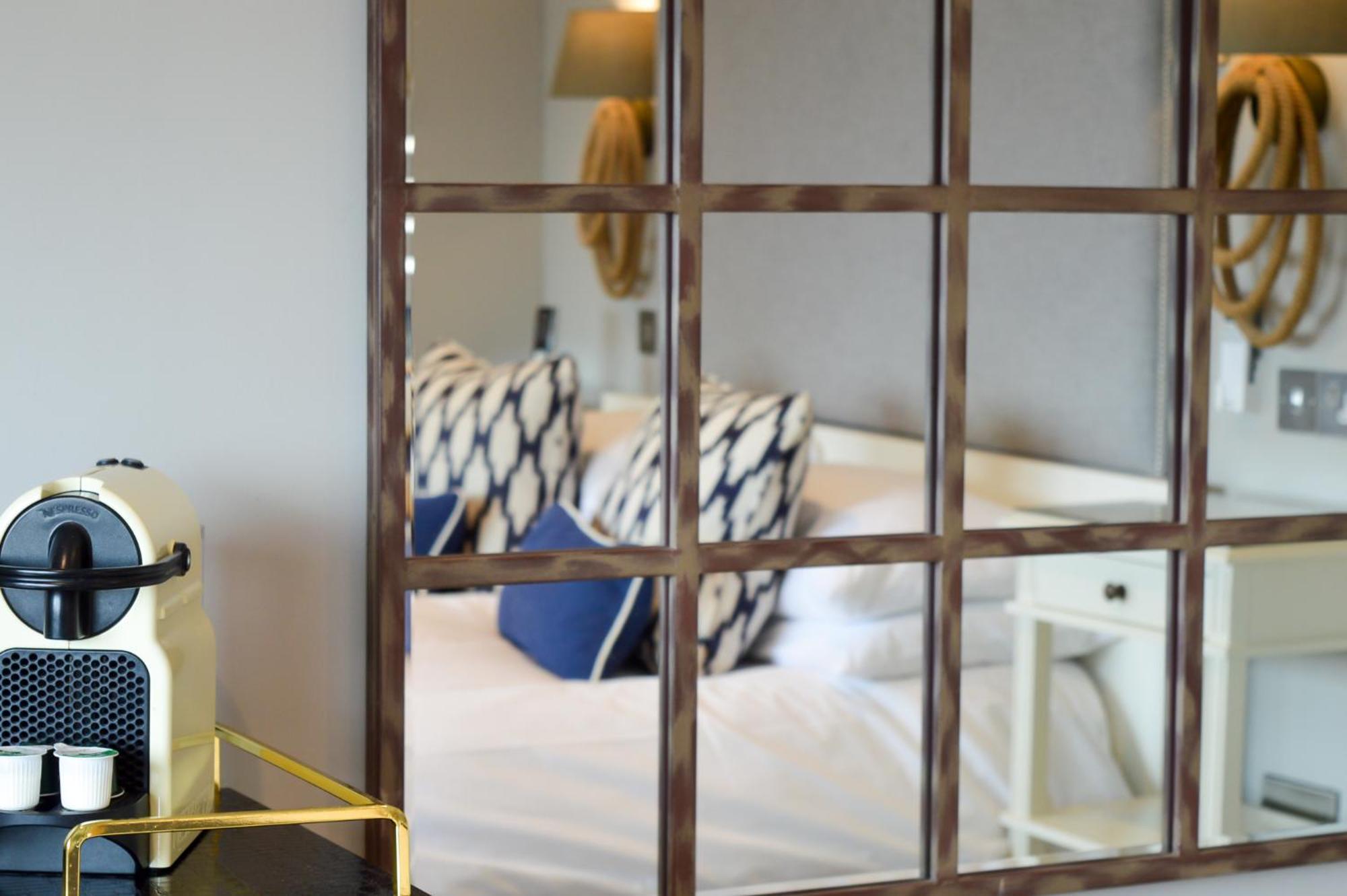 Pebble Beach Seaview Restaurant & Rooms Нью Милтон Номер фото
