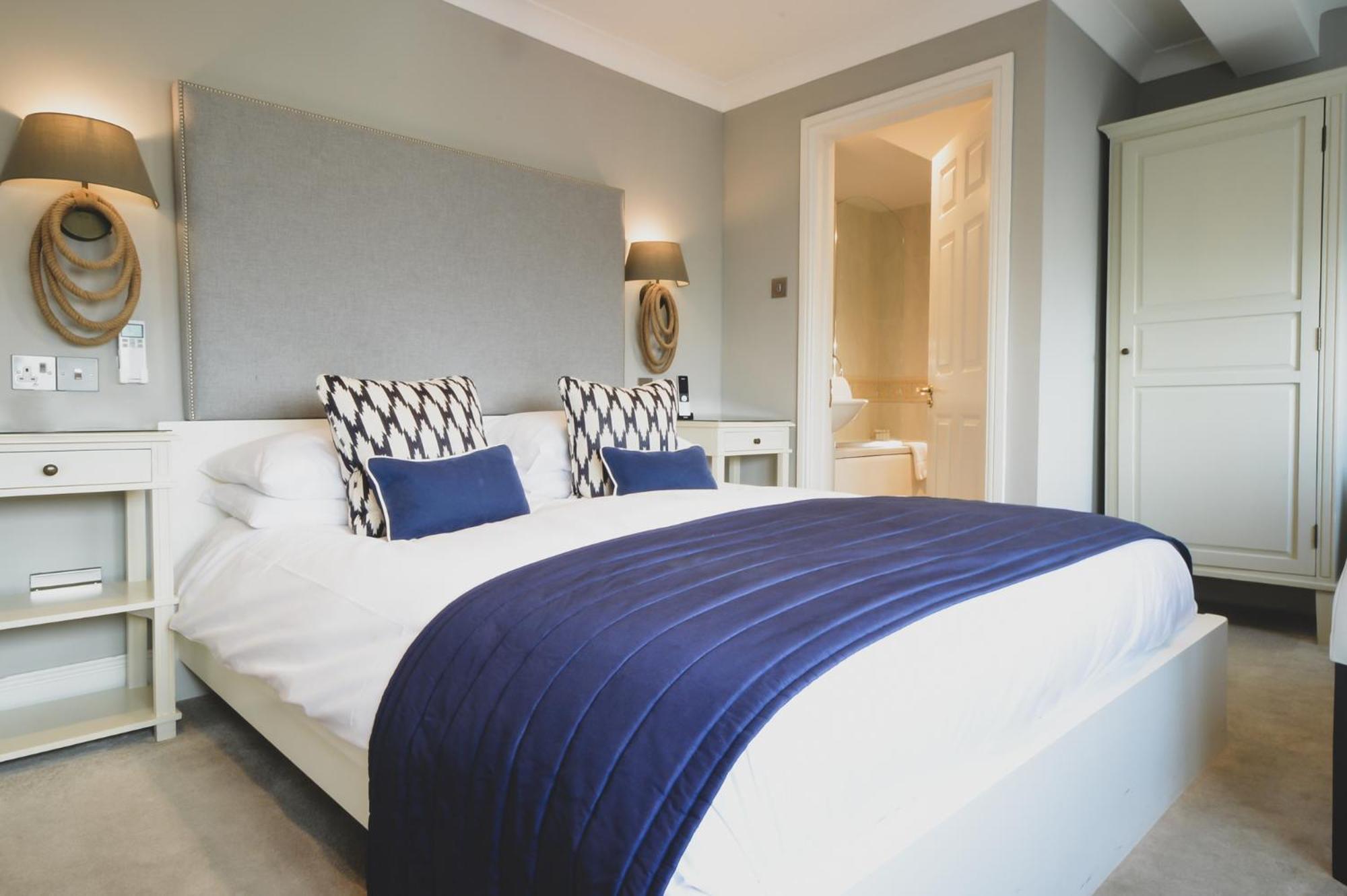 Pebble Beach Seaview Restaurant & Rooms Нью Милтон Номер фото